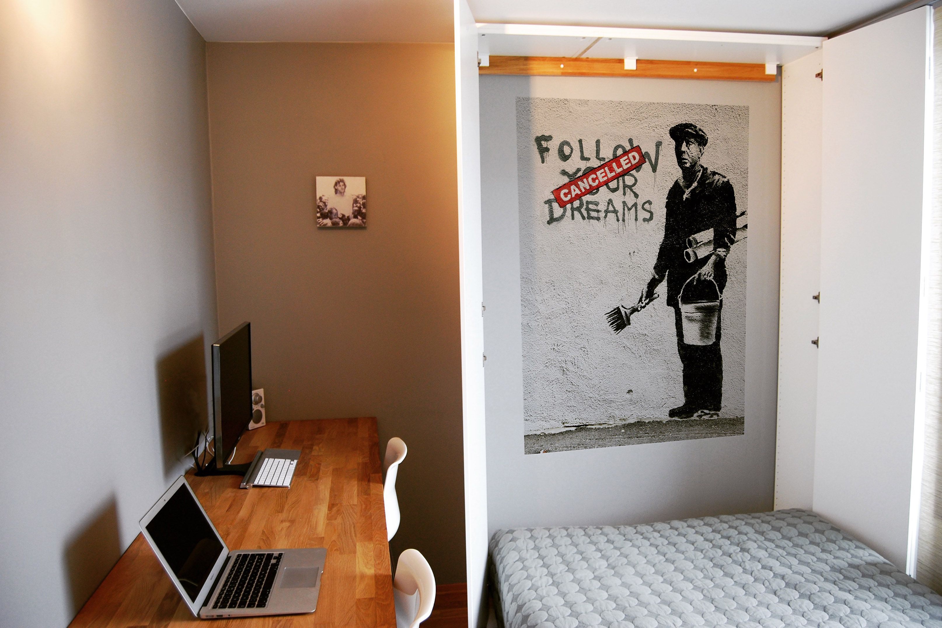 12 DIY Murphy Bed Projects for Every Bud