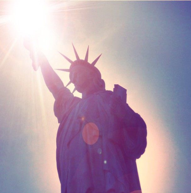 Tour De Lit Liberty Charmant I Am Liberty – Leena Nasser – Medium